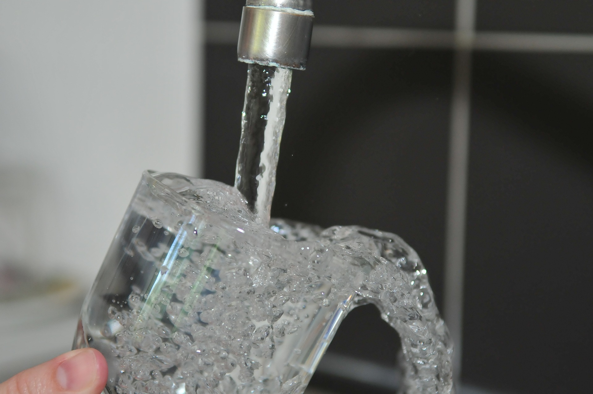 Drinking water for health and wellbeing for Wellspace blog