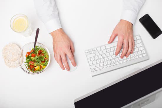 a healthy lunch on an office desk